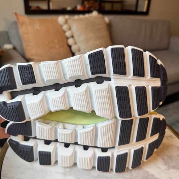 Women’s On Cloud 5 Coast Sneakers Trainers - Picture 10 of 11